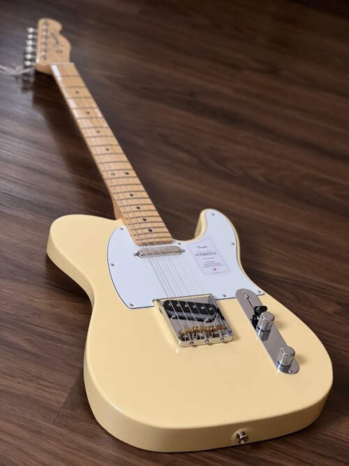 Fender Japan Hybrid II Telecaster with Maple FB in Vintage White